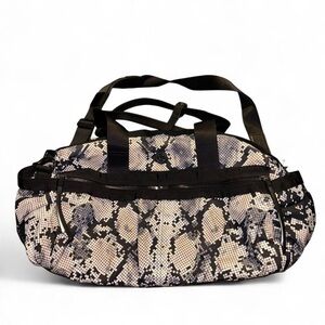 LULULEMON Gym To Win Duffel Ziggy Snake Butter Print Gym Yoga Travel Bag